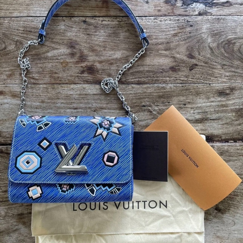 Louis Vuitton Twist MM Blue and Pink Patterned Shoulder. Limiten Edition